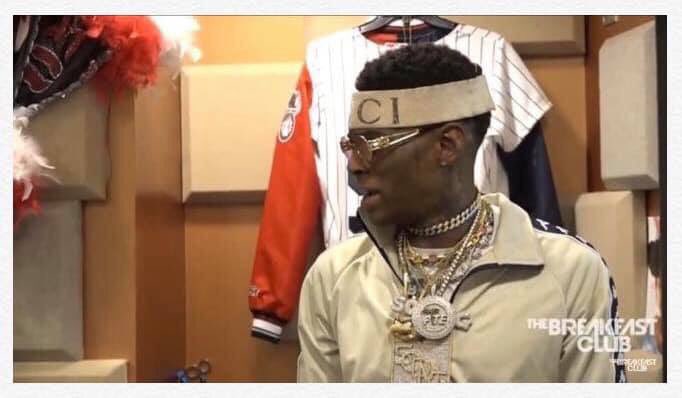 Ebonyeezy's tweet image. #HoustonProblems

-Can you come get me

-Wya

-The North

-THE NORRRRRTH?!?!?!