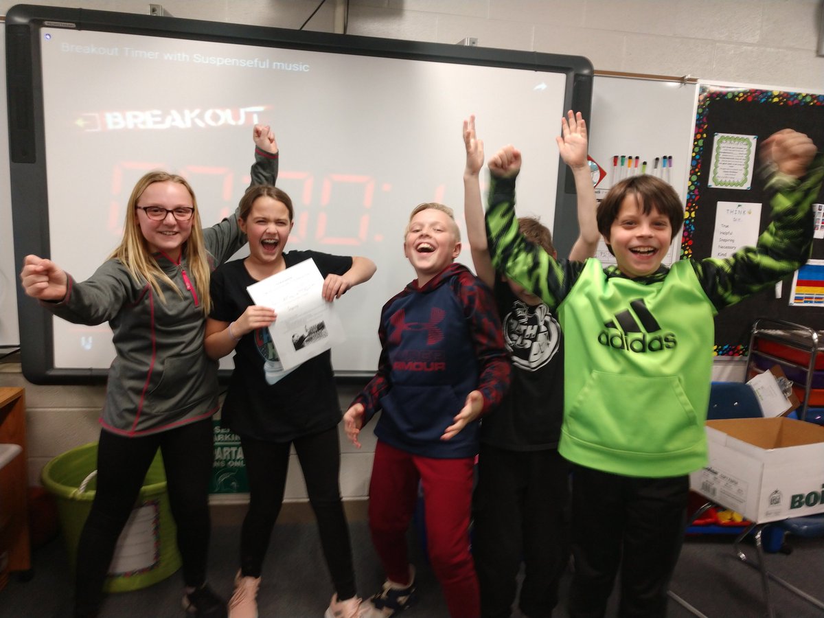 sommersC12's tweet photo. The first group to open the MLK breakout box.  Great job, team!! #SayreStrong https://t.co/DBcJ10YfEl