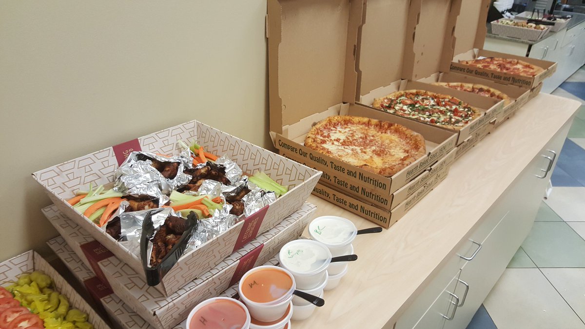 MellowJax's tweet photo. Its never too early to start planning the food for your #SuperBowl party. 🍕🏈 Let us take care of everything so you can kick back, #relax, and enjoy the big game!!
#MellowMushroom #MellowJax #GetMellow https://t.co/COJLgCq0oL