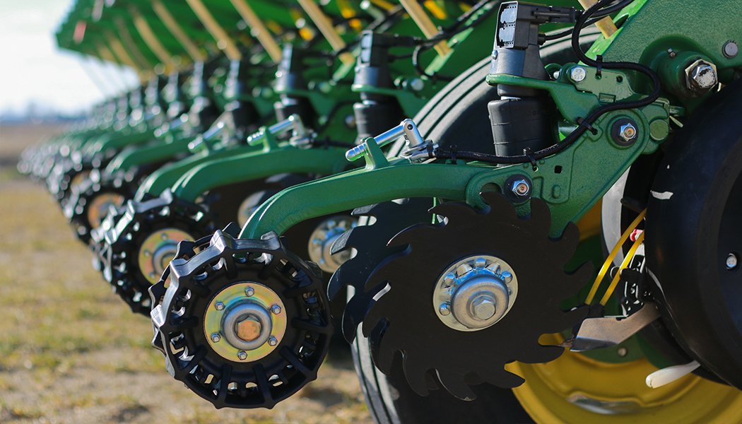 DevolderFarms's tweet photo. Another impressive roll out of new products! #ppwinterconference2019
We could not be more excited to be a Premier Dealer with exclusive training & access to offer the entire product line to growers #agronomymatters #ontag
#FurrowForce #2020Connect #SmartDepth @precision_plant https://t.co/HCDOMujsH0