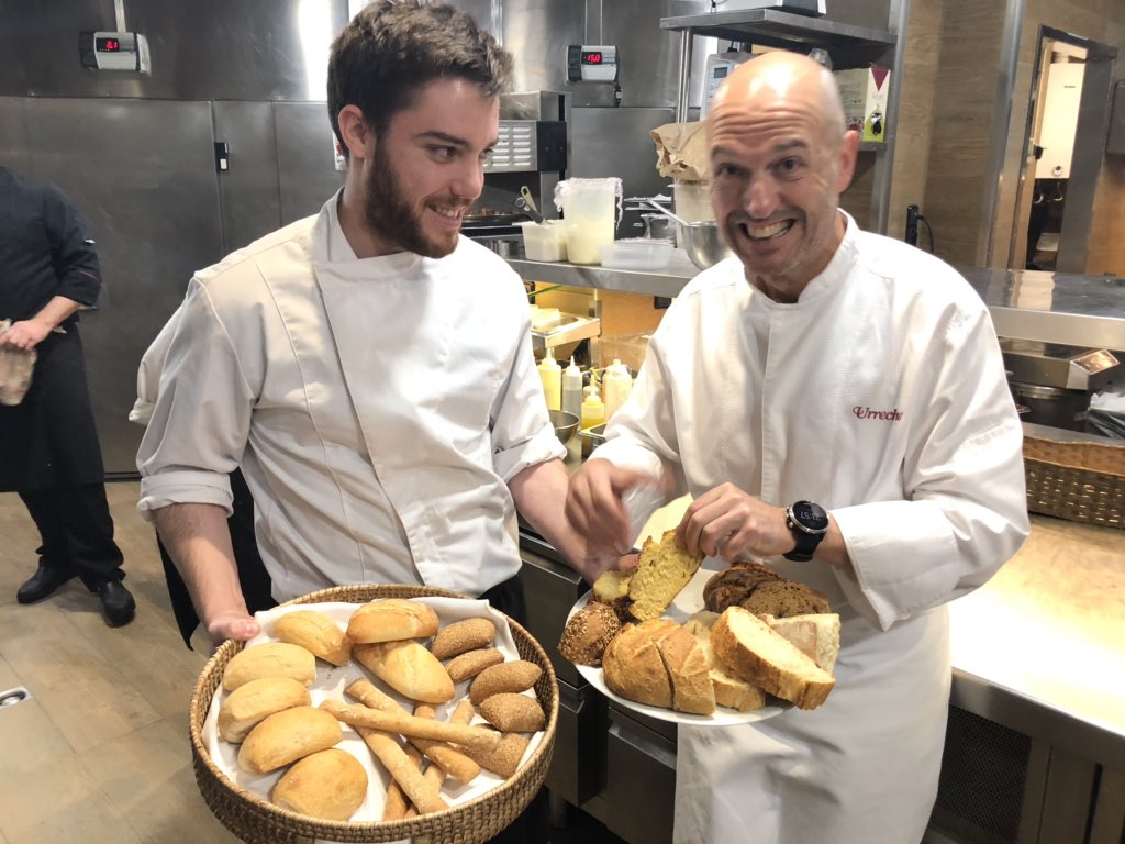 En Urrechu Damos todos los días 8 variedades de pan...y no se cual escoger jajaja pero sabes cuantos tipos de pan hay en España? Cual es ru favorito? pancadadia.es/mas-de-315-var… #pancadadia #pan #momentosconmiga