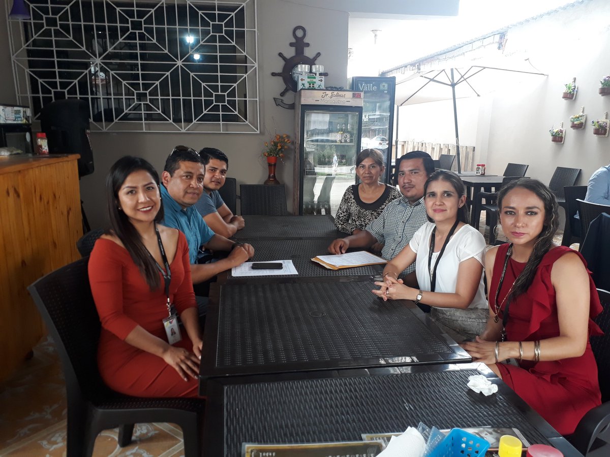 camaraeloro's tweet photo. Reunidos en el Marco del Gabinete Ministerial, entregando las respectivas denuncias, y acordando para el 29 de Enero del 2019 una reunion, MINEDUC, SERCOP CAMARA EPS EL ORO, por los kits escolares 2019 en la ciudad de Machala. @Sercop_zonal7 @SERCOPec @frenteps @ConfederacionE https://t.co/TamA7QeSx2