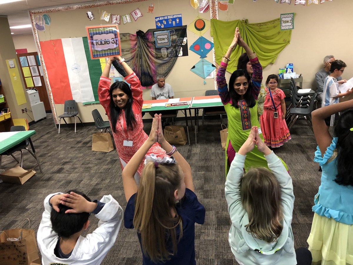 Proud_para's tweet photo. @ShilpaPandey19 showing us how to do yoga in India!!! #aroundtheworldday #welcometoindia #yoga @WarnerCFISD https://t.co/DQFDduaOfY