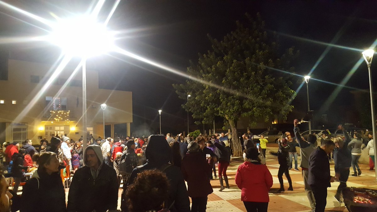 Ajuntament Bunyola (@ajbunyola) on Twitter photo Sant Antoni a #Palmanyola bon ambient i festa al voltant del foc i de la música de #Calabruix. Molts d'anys a tothom <a href="/ELMPalmanyola/">ELM Palmanyola</a> Sant Antoni a #Palmanyola bon ambient i festa al voltant del foc i de la música de #Calabruix. Molts d'anys a tothom <a href="/ELMPalmanyola/">ELM Palmanyola</a>