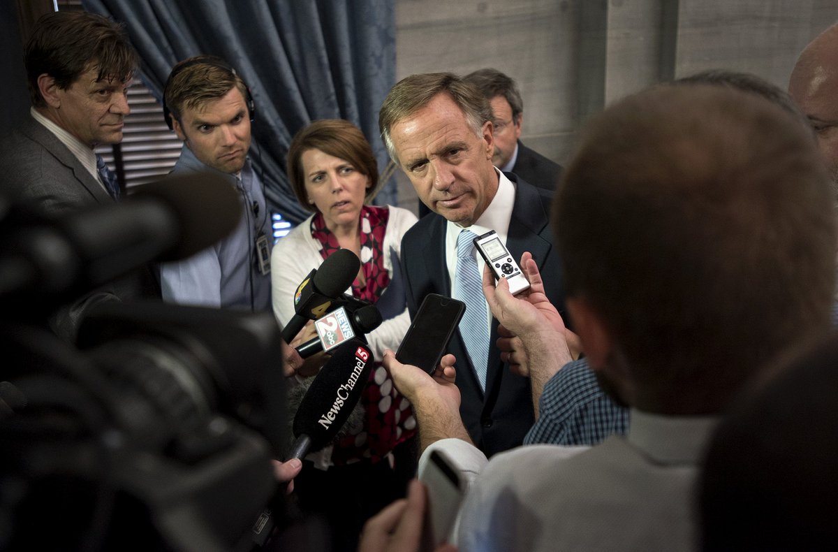 JenniferDonnals's tweet photo. When I'd say "one more question," he'd always take two or three more! He taught me a lot about patience. And humility. And leadership. Tennessee is better because of Bill Haslam and I am better for knowing him. #teamhaslam https://t.co/sMuspcUUfV