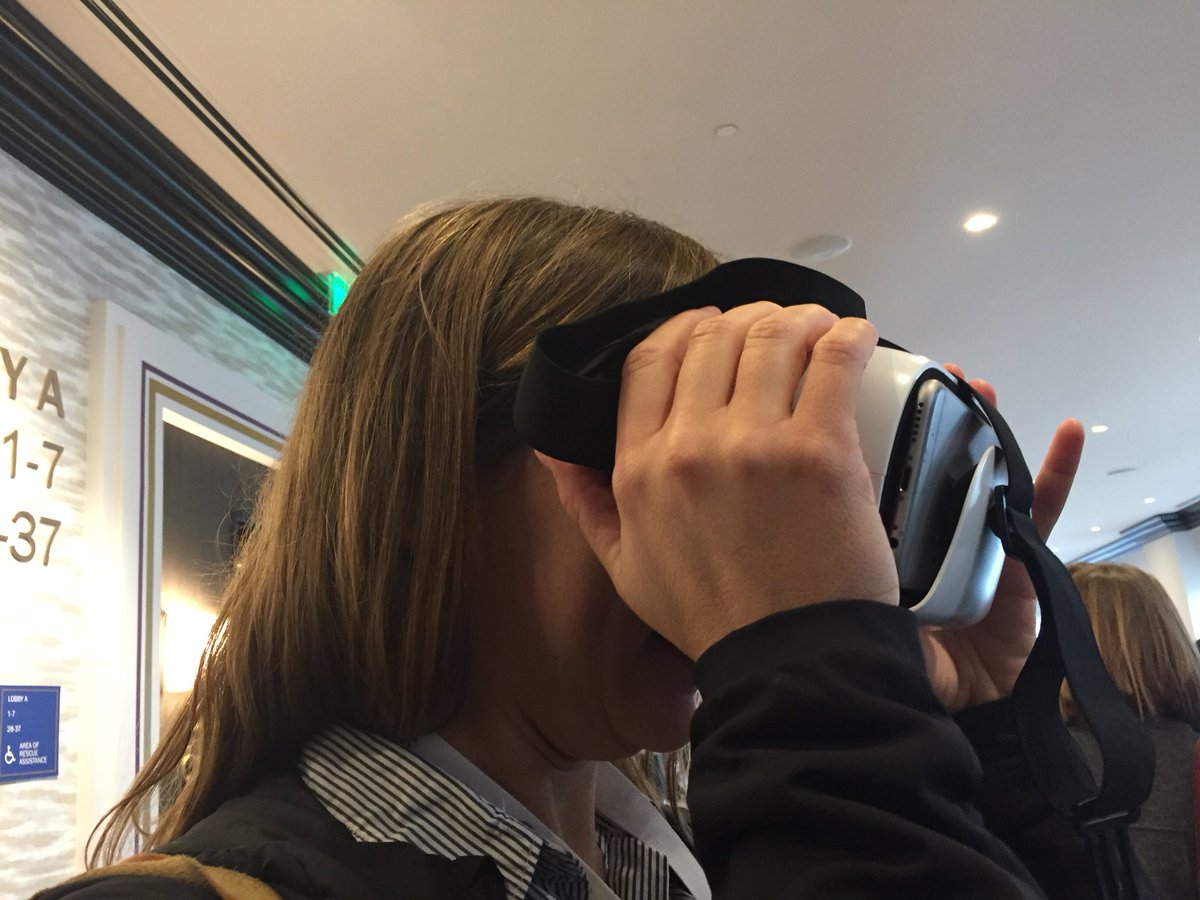 SturgeonSurgeon's tweet photo. The @MontereyAq team tries out 3D gglots in VR thanks to #rayshader courtesy of @tylermorganwall at the Environmental BoF #Rstudioconf @tyegagne #SarahBecker https://t.co/qYrVWRTZ4F