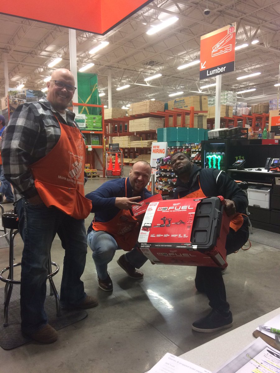 ChanacksStein's tweet photo. Recovery alert!
Awesome job Chris, Jason and Dave #thebigblainestore @JasonVanBeusek1 @westons2310 @1rawone https://t.co/TjzlaOfb1C
