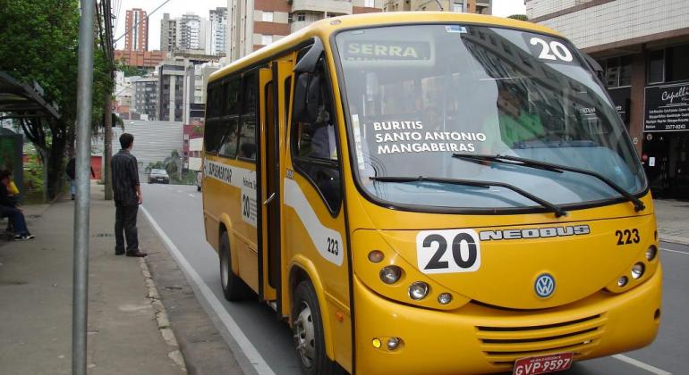 prefeiturabh's tweet photo. 300 motoristas profissionais foram classificados na segunda licitação do Transporte Suplementar. Com a renovação no sistema, novas linhas serão criadas. Confira mais: https://t.co/NGzE7yMd4W https://t.co/GYRSAJb2Ij