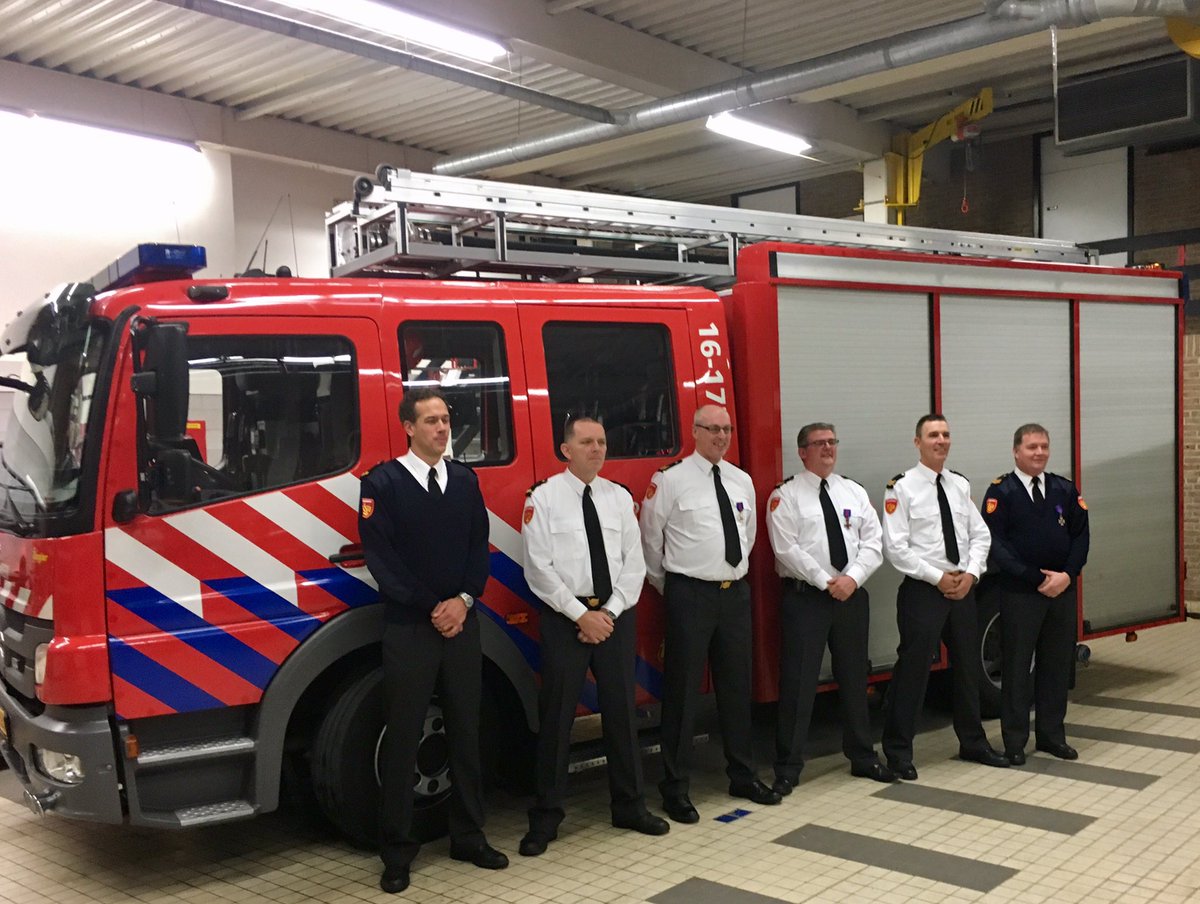 Korpsavond in kazerne Katwijk <a href="/BRW_HM/">Hollands Midden</a> Mooie avond met veel kameraadschappelijkheid en plichtsbesef. Medailles voor 135 dienstjaren #Katwijk