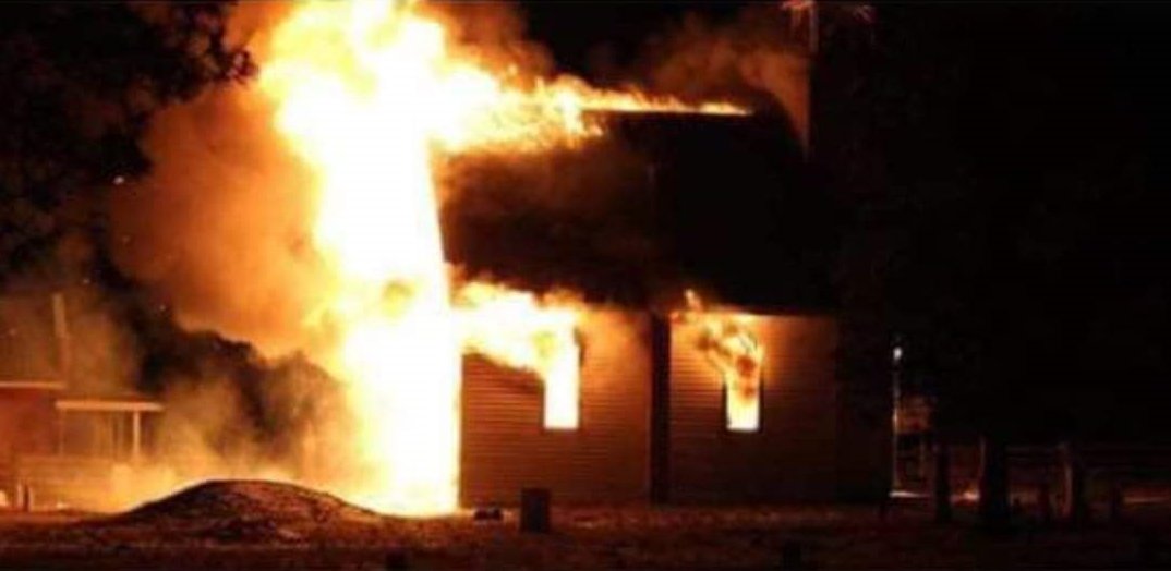 RadioNLNews's tweet image. #Merritt RCMP have arrested a 37-year-old man in connection to arson incidents at four churches last week. #Kamloop lnkr.fm/7dE0z