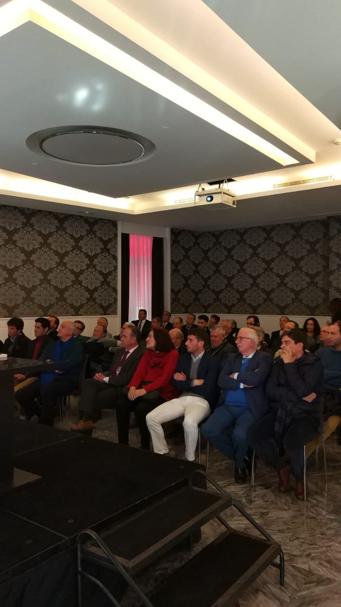 TauromundoRonda's tweet photo. Presentada en Sevilla la IV Bienal Internacional de la Tauromaquia.
22, 23 y 24 de febrero de 2019, en Ronda.
+Info e inscripciones en:
https://t.co/h7DfFxeHEk
#IVBienal #Tauromundo #Ronda #Sevilla https://t.co/gKW4F8aYDn