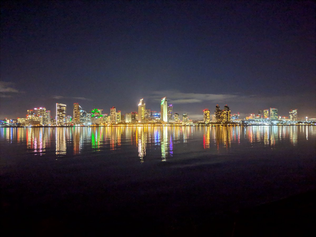 me_so_ralphie's tweet photo. a view from our first "official" date #cutenight #latepost #sandiego https://t.co/FS0RpEyzH2