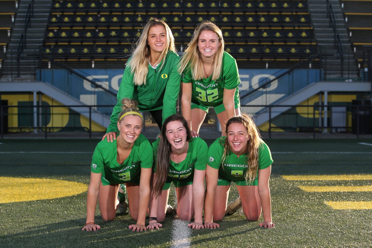 One team, one family.
#GoDucks