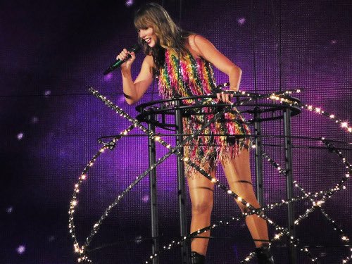 _13SwiftlikeTay's tweet image. ON THISSSSSSSSSSSSS GORGEOUS FRITAY PLEASE RETWEET TO VOTE FOR #Delicate ✨✨✨TO WIN #BestMusicVideo AT THE #iHeartAwards❣️✨✨✨ @taylorswift13 @taylornation13