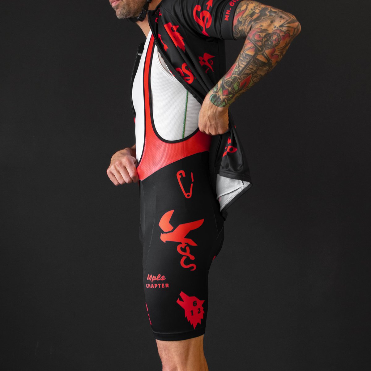 Get that kit on, it’s Friday! twinsix.com/collections/me… #madeintheusa