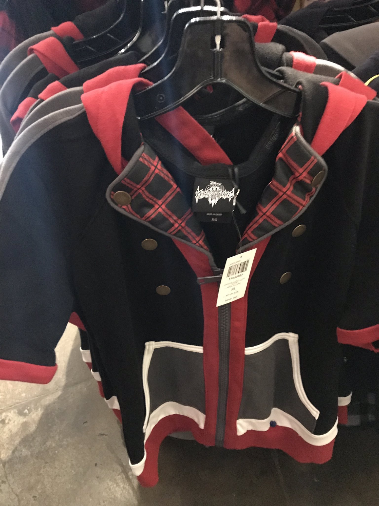 Churro on X HotTopic has now started getting in the KINGDOM HEARTS III Sora hoodie for 59.90 Thank you to KingdomPlayer19 for the photo and tip kingdomhearts KH KHMerch https t wQZgielGjv