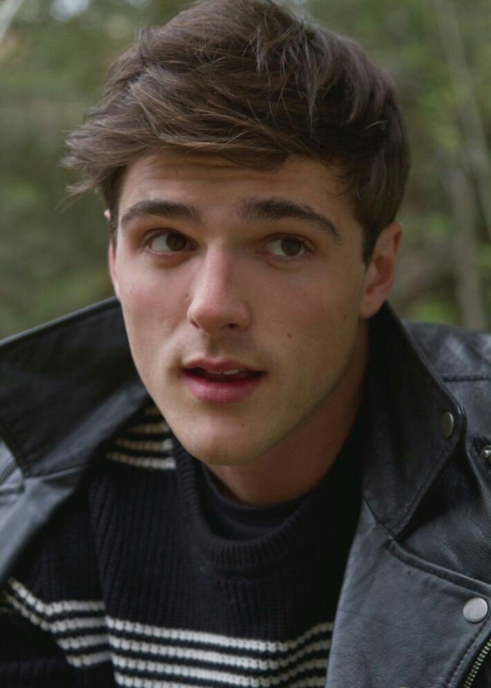 inspireddphotos's tweet photo. Jacob Elordi https://t.co/7jYX97Uy0O