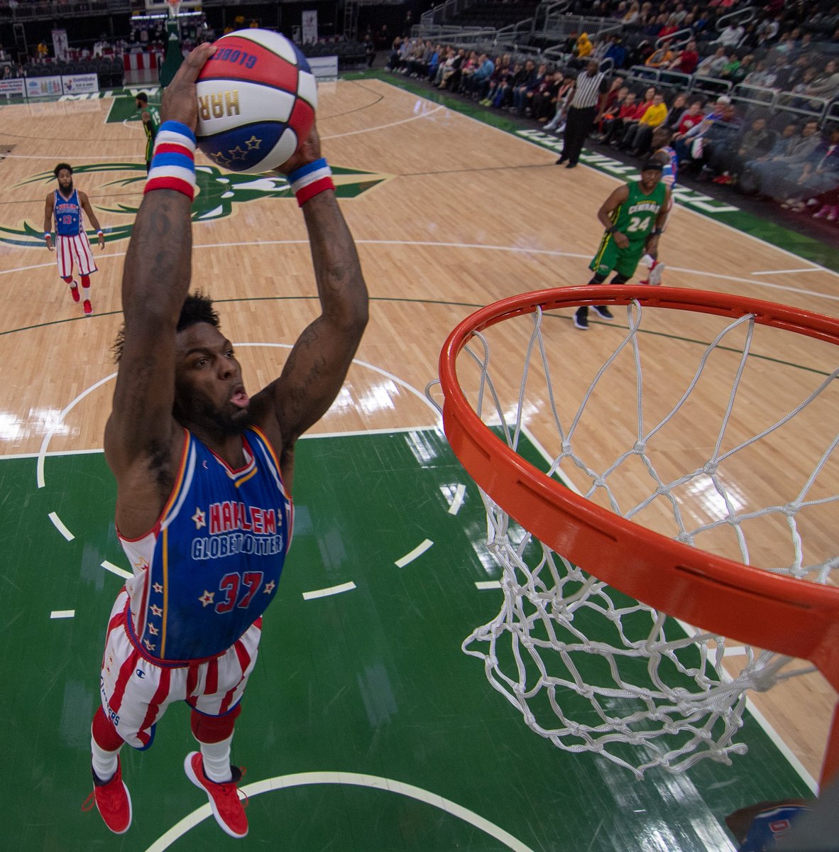 Another jam-packed weekend! Games in Oakland, Atlanta, Louisville, Indianapolis and more!
๐ https://bit.ly/2vn8hXPย