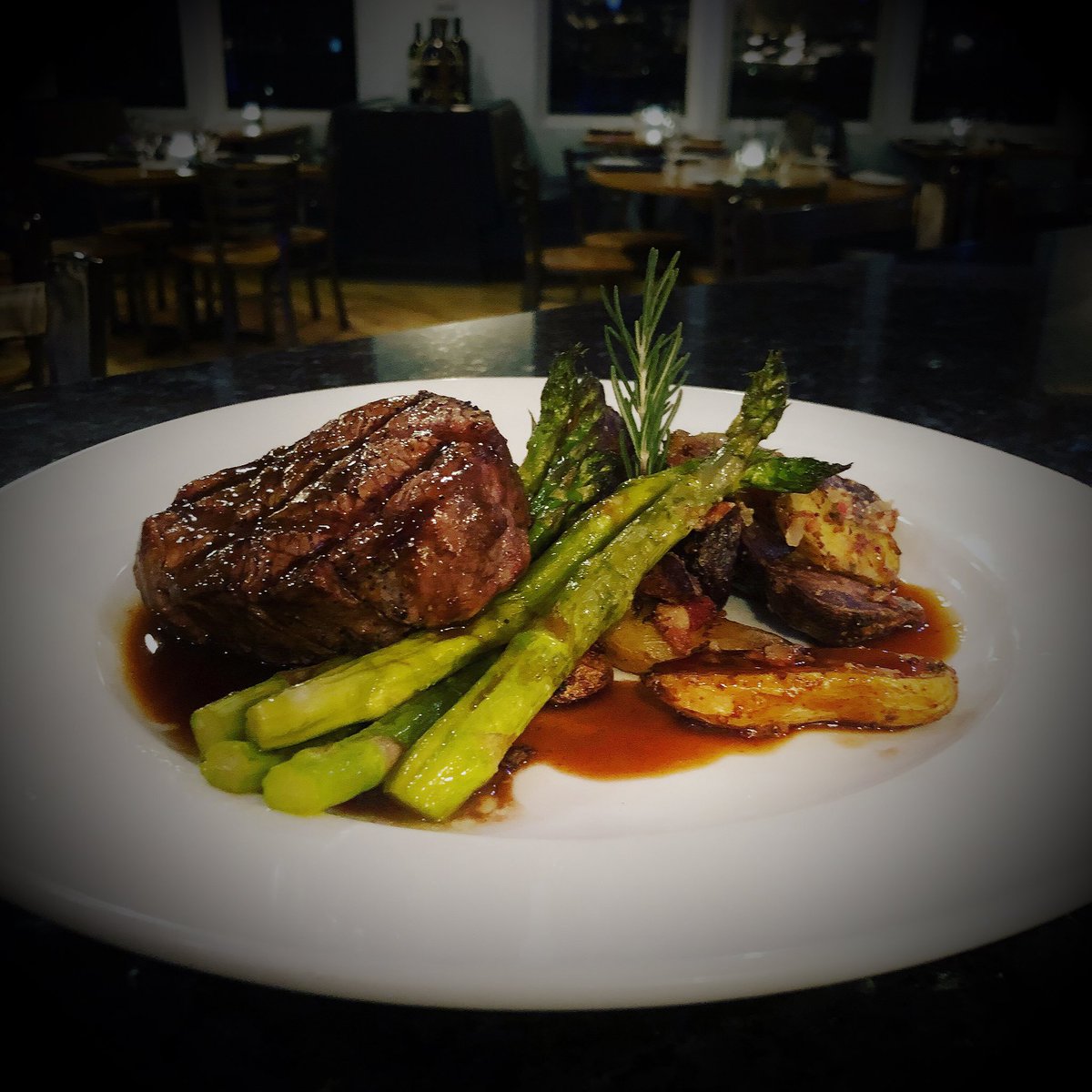 1Fish2FishVB's tweet image. Get your weekend on with a Filet Mignon #TGIF #Tasty
