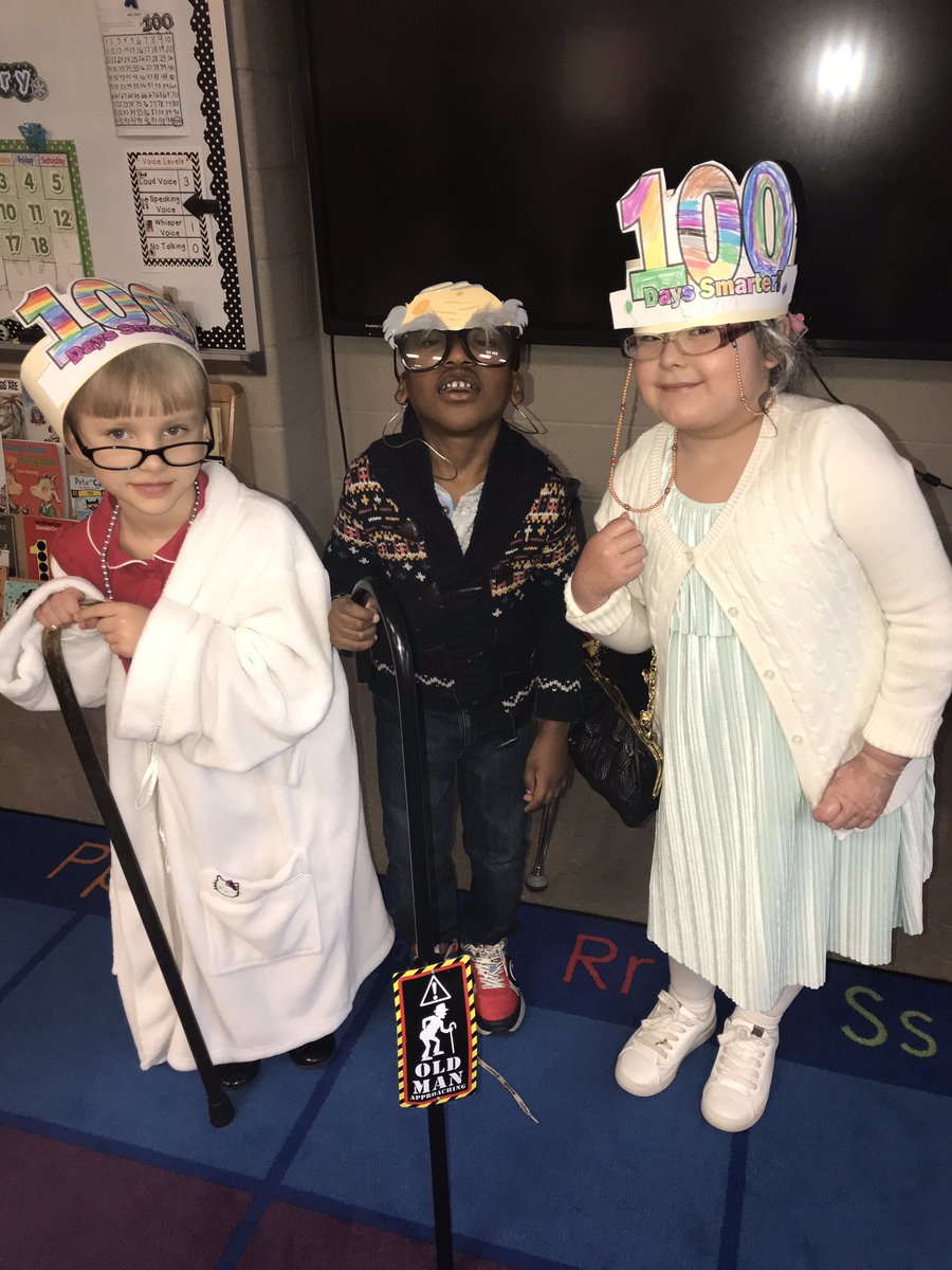 MsWrightIsRight's tweet photo. We’re 100 days smarter! We can count to 100 by 10s using the Touch and Count Strategy. #UltimateLearningExperience @MabletonES https://t.co/iSbINXar6N