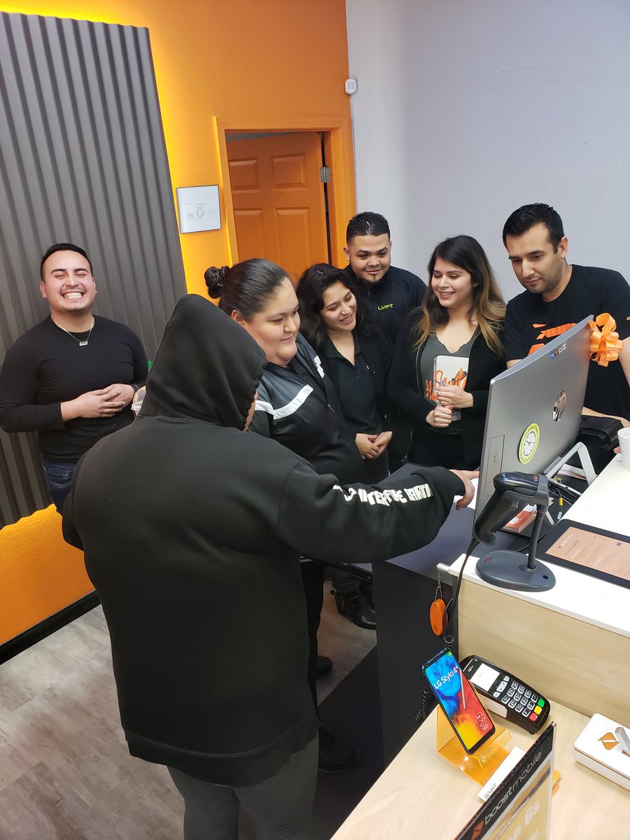 noreen_taylor26's tweet image. Another fantastic night training with B Mobile and team!! Very excited to see the update in the sales portal!!! #theVIPboost #weready #WeGotThis @ariel3_SPG @vip_burson @CastroTuia @MichaelHarnVIP @VIPwireless