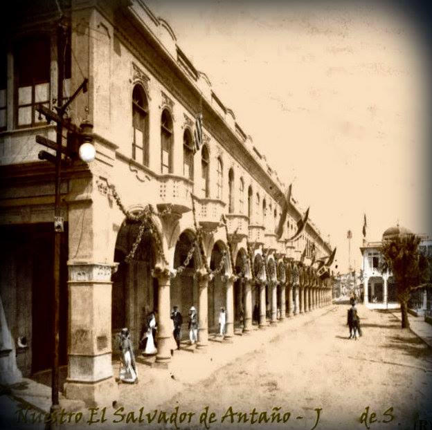 OpenGLAM's tweet photo. Esta es una iniciativa interesante, coordinada por el Sr. Jorge de Sojo F, @Barcelona777, con miles de imágenes de El Salvador, como estas del centro de San Salvador en los años 20.  "Nuestro El Salvador de Antaño", aquí: https://t.co/Yj1yOBEp9p https://t.co/ILXWQlWY3Q
