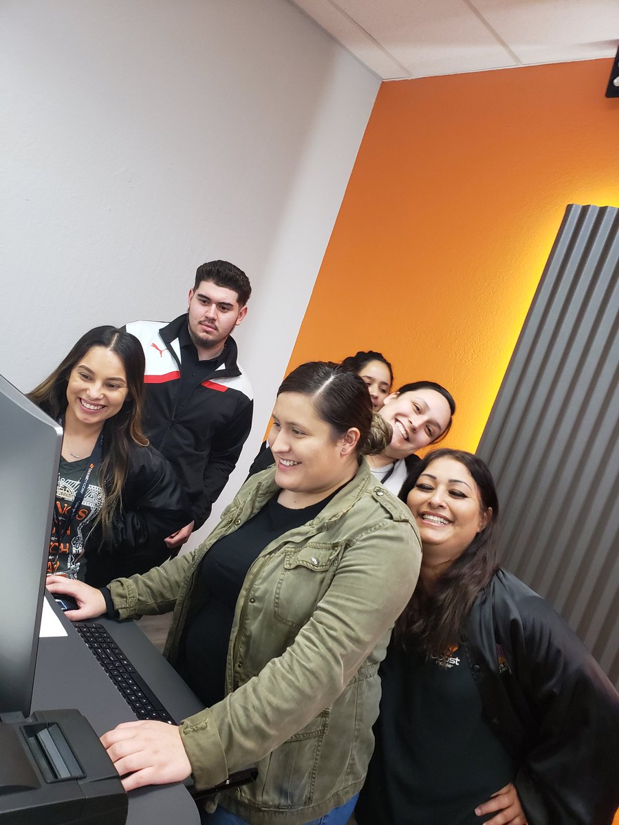 noreen_taylor26's tweet image. Another fantastic night training with B Mobile and team!! Very excited to see the update in the sales portal!!! #theVIPboost #weready #WeGotThis @ariel3_SPG @vip_burson @CastroTuia @MichaelHarnVIP @VIPwireless