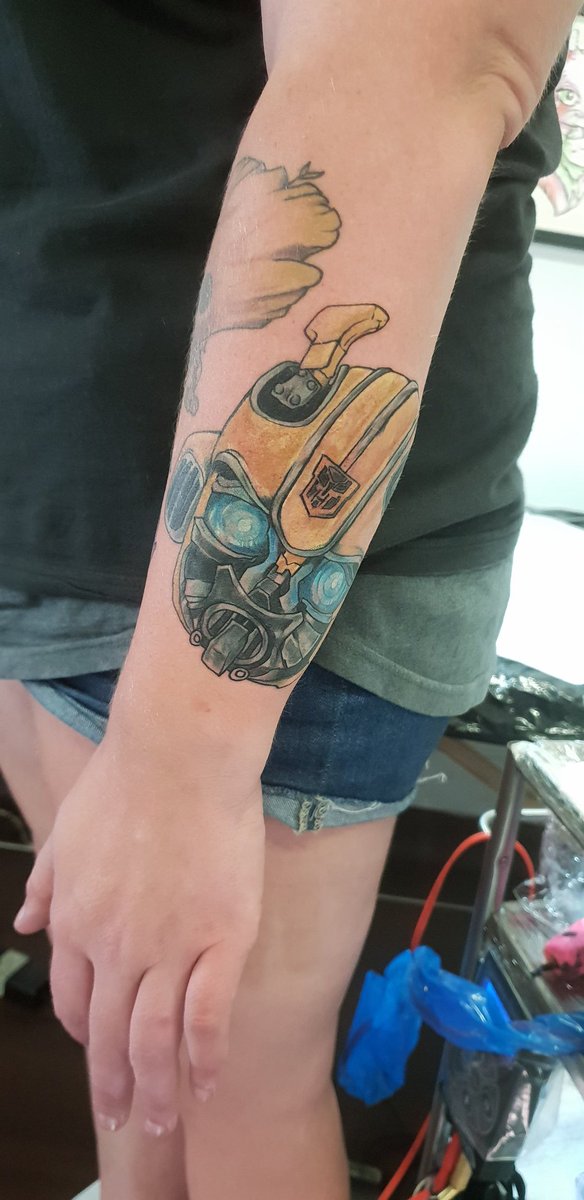 Optimus got a fullbody tattoo of Bumblebee  rtransformers