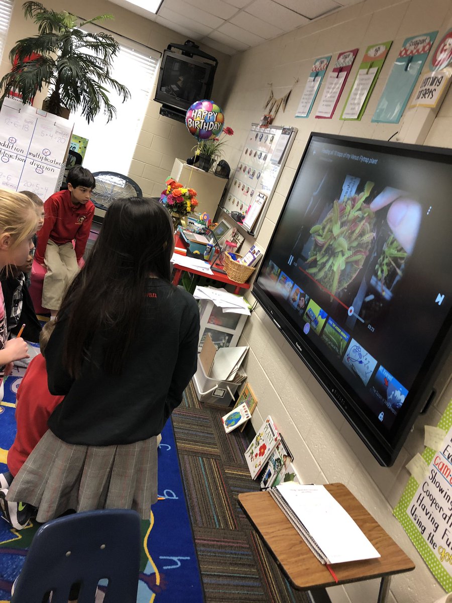 TidwellTweets's tweet photo. Carnivorous plants captured everyone’s interest during science class. #bladderworts #venusflytraps #pitcherplants @GACSpartans https://t.co/v7IA9wvwYj