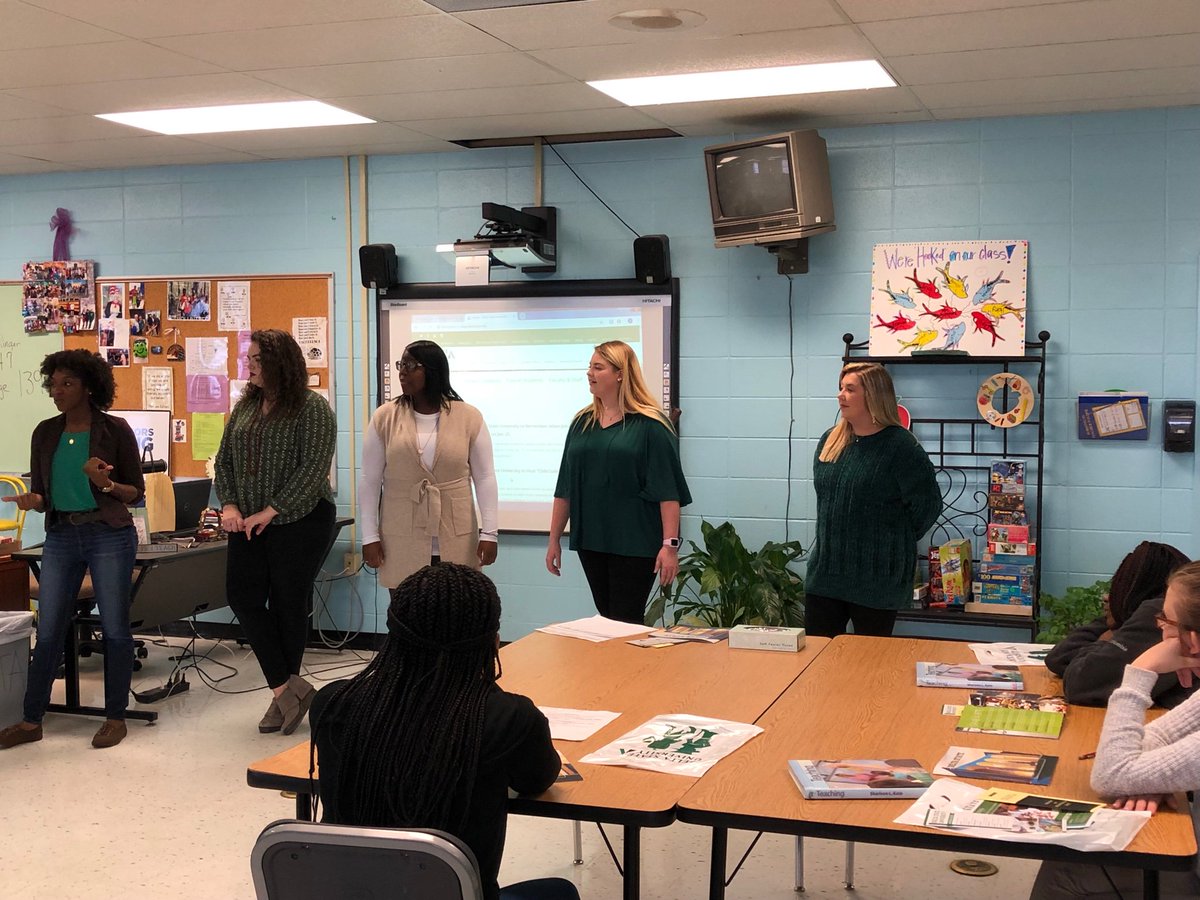 DeltaStateTELR's tweet image. #DSUElemEd majors &amp;amp; Dr. Van Namen visited Grenada HS Teacher Academy &amp;amp; shared why DSU is the best choice when it comes to teacher preparation! Thanks to DSU alumn, Allison Ashmore, for inviting us to her classroom! 

If your Interested in DSU coming to YOUR school, contact us.