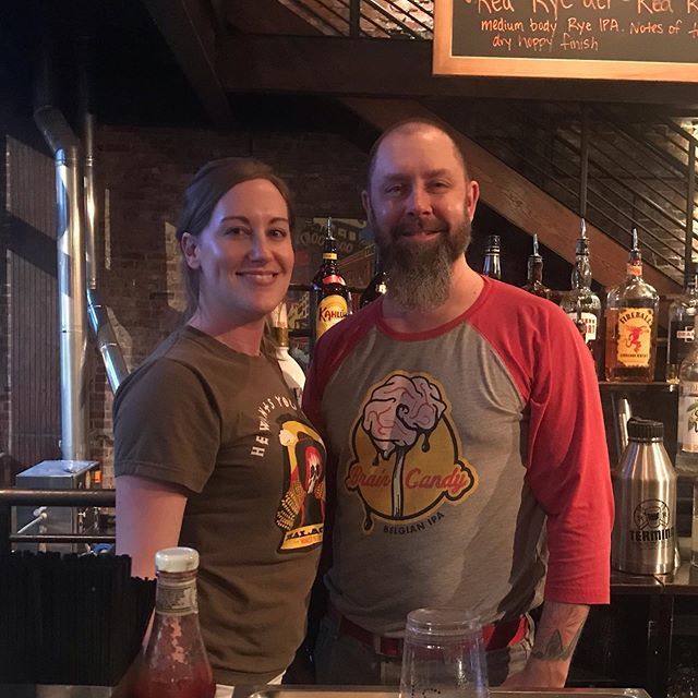 It’s regulars night! Every Friday Justin’s regulars fill up the bar top. To say thank you, we are giving a FREE GROWLER to the lucky regular who can answer these two questions: Where is Justin from and what is his favorite Hockey team? #brewery #chattanooga #terminalbrewhous…