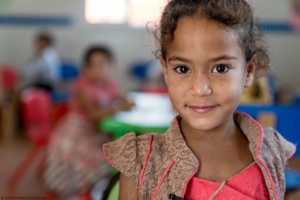 “They teach us everything here, like the alphabet, and we get to play. And they teach us how to say ‘Meow’! Meow! Meow!” 

Five-year-old Rimas on her first day at a UNICEF-supported school in Za’atari Refugee Camp, Jordan.  🐱🐱🐱

#ChildrenUprooted
