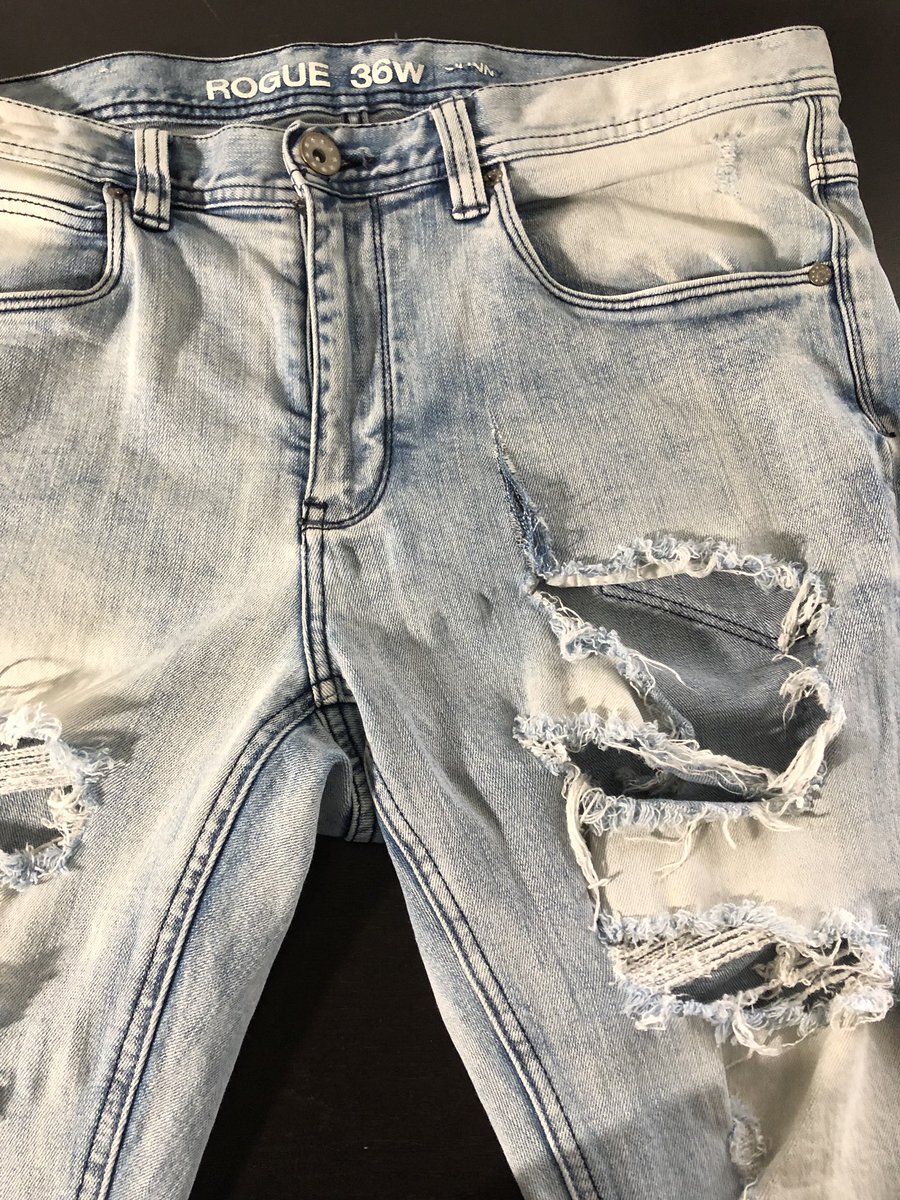 sewwutcreations's tweet photo. Before & After. No one likes to get rid of their favorite jeans bc of a small rip. No problem it’s an easy fix! Ironed on a patch and stitched the rip closed. 👖#saveyourclothes #seamstresslife #easyfix #sewinglovers #saveyourjeans #sewwut #sewwutcreations #byarod https://t.co/ngJ4z1p17c