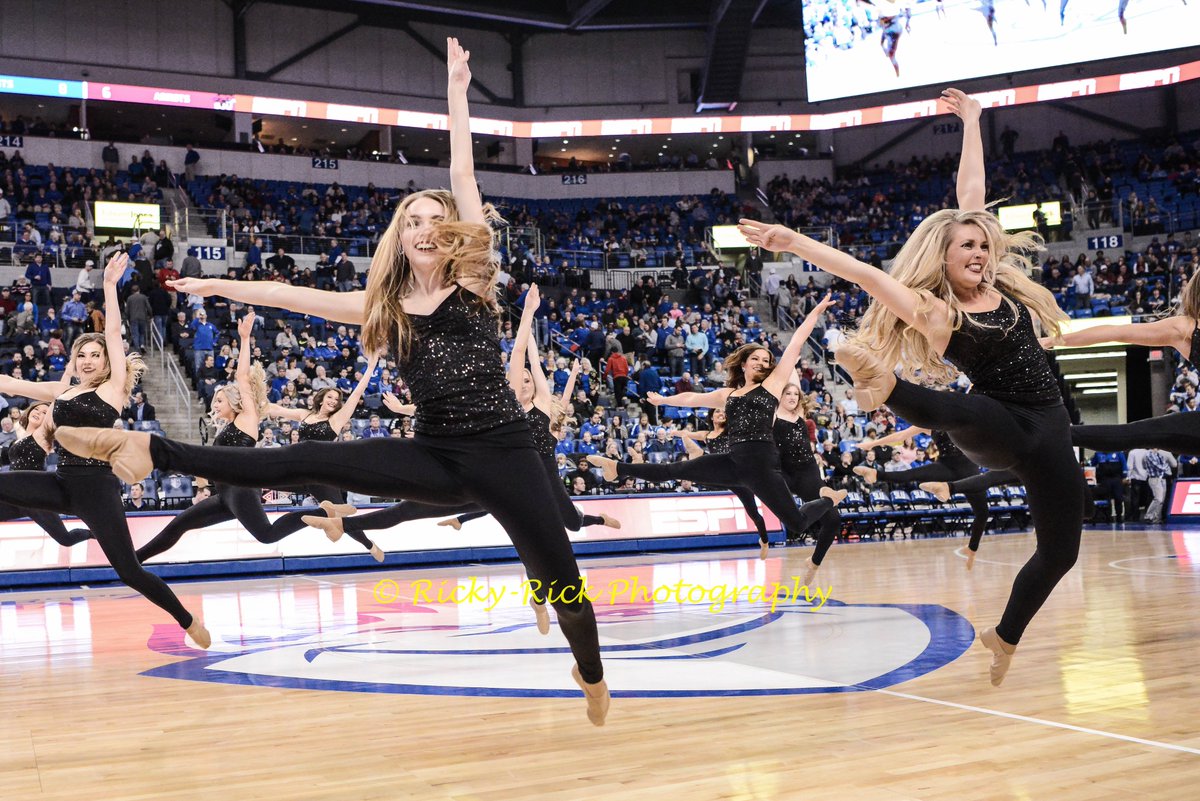 RickyRick_Photo's tweet photo. 1/18/19 @SLUcheerndance performing during the men's basketball game.  #slue #cheer #cheerleader #dance #pompom #dancer #saintsation https://t.co/nVYTxdKjJ0