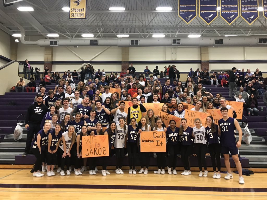 Hornets Nest tweet media