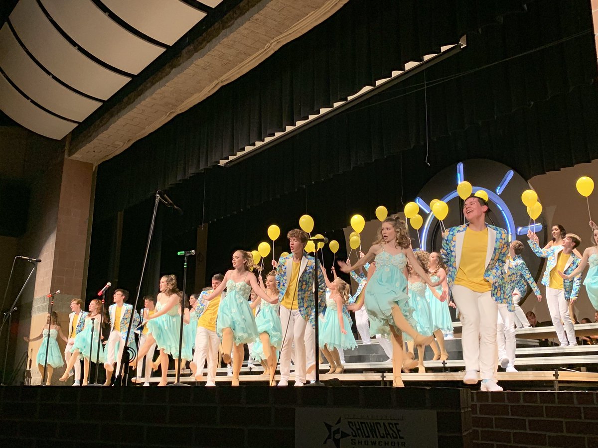 KenChaffin's tweet photo. Nailed it!! Congratulations Marysville Swingers Unlimited. What a tremendous ending to a long day. PTBM! @SupportMEVSD @MarysvilleECHS @ThomasRCochran @DianeMankins @MsRobSTEM @JonLanghals https://t.co/nCH1vUKAdh