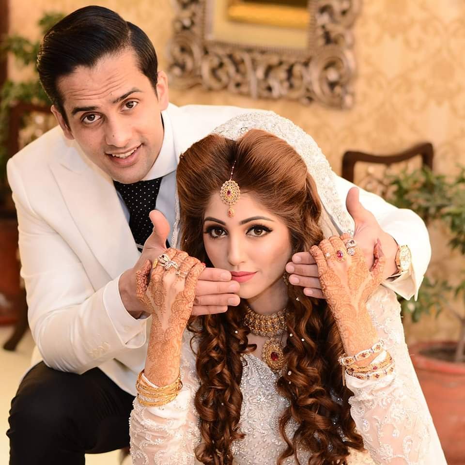 iamAleenaHaroon's tweet photo. Happy walima Anniversary my love #haroonimtiaz
#haroonimtiaz #AleenaHaroon #aleenalodhiharoon #say mashAllah #couplesgoals #anniversary #3rd #walima#anniversarybaraatdaygifts #baraatbride # https://t.co/BjmXWAvihz