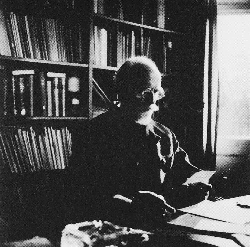 PhilosoFucking's tweet photo. ¿Ya sabes cómo consultar el Diccionario Husserl (español-alemán) que recoge, referencia y define un montón de conceptos husserlianos? ¡Entérate! https://t.co/Lv6JdnwJSg https://t.co/rj31e0CYTG