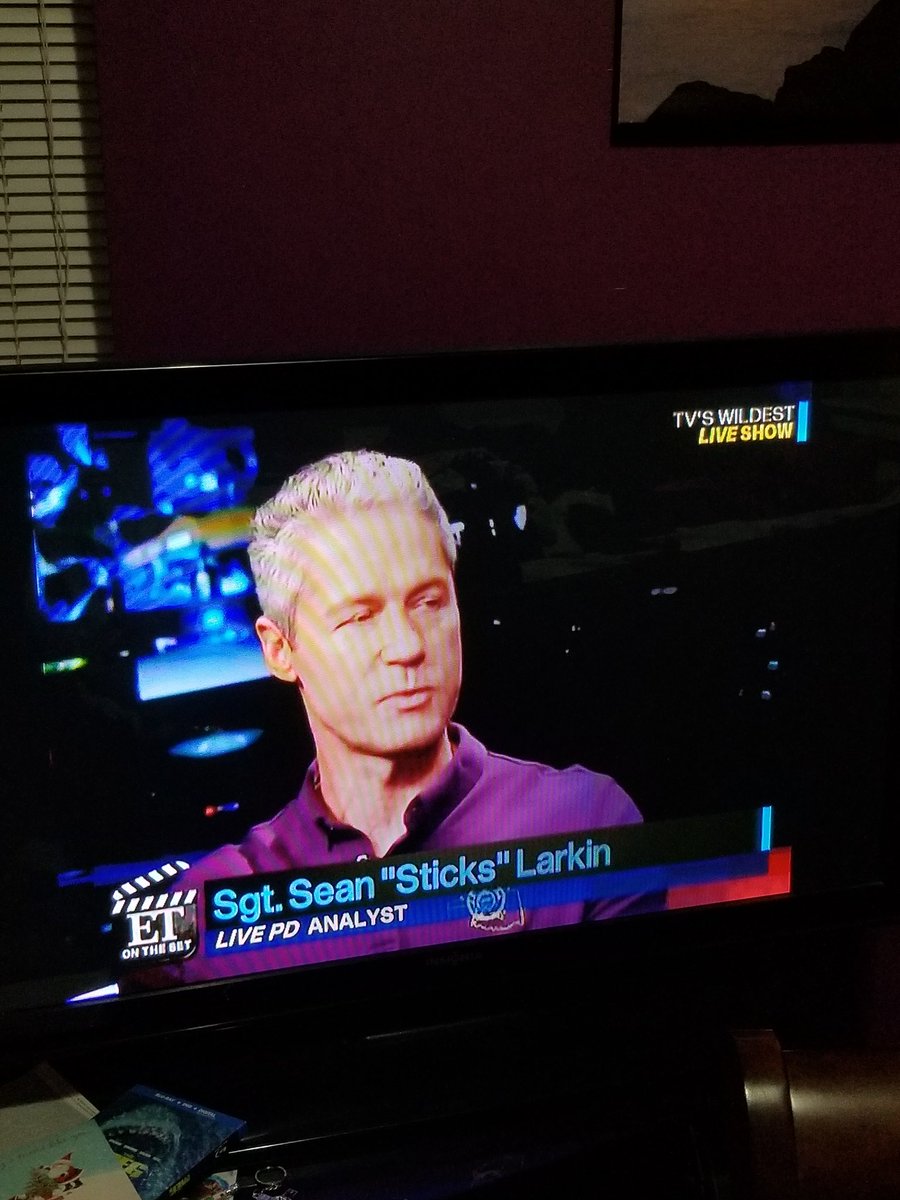Michael28temp's tweet photo. @Sean_C_Larkin @LivePDNation @TomMorrisJr1 @danabrams Just saw @etnow and watched behind the scenes of @OfficialLivePD #LivePD. https://t.co/0TlTZUhkeM