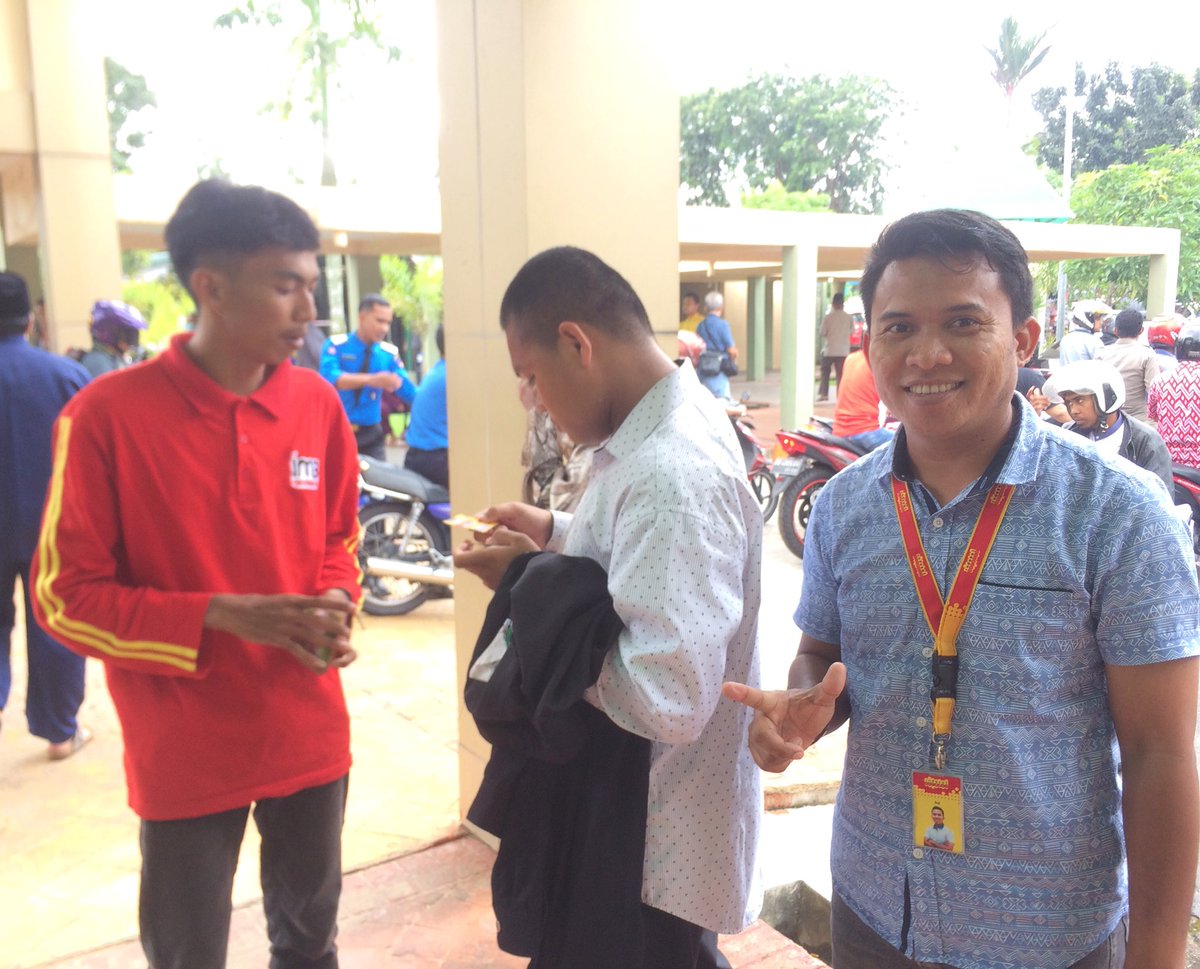 SobatIM3Batam's tweet photo. Selamat akhir pekan sahabat indosat tetap semangat πͺπͺπͺ
#im3ooredoosumatera
#im3ooredoobtm
#yellowinsumatera https://t.co/uvZMLrz9cQ