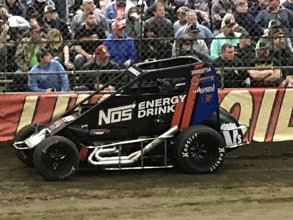 jeff_gluck's tweet photo. Ricky @StenhouseJr finishes third in his qualifier to lock himself into tonight’s A-Main. Should be close to the front. Meanwhile, Kahne will be in a B Main. https://t.co/Mt1L8xu7dX