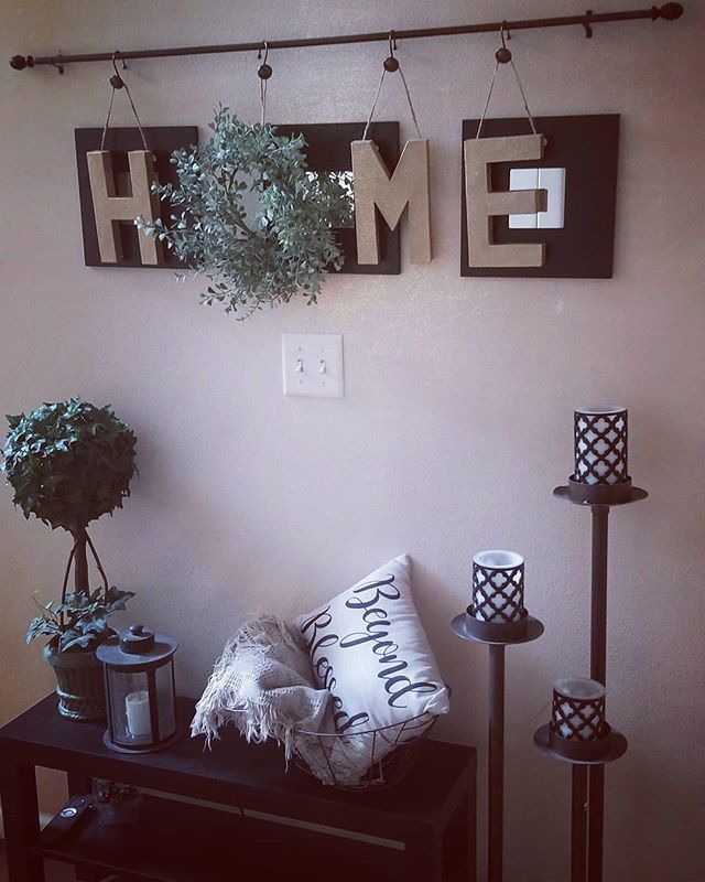 ShelleySalyers's tweet photo. My big ole hallway is finally done. No more empty wall.
.
.
.
#homedecor #hygge #cozy #beyondblessed #home #hyggehome #comfortzone #comerelax #instagood https://t.co/Aqo8Fb57ld https://t.co/xh6dHdqBvR