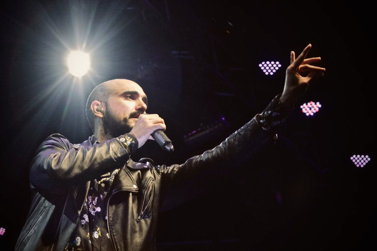 Anoche cantamos en el Festival Nacional de la papa en Villa Dolores. Hizo mucho frío, pero en el anfiteatro eso no importaba: fue un concierto tan valido y divertido que disfruté muchísimo, tanto como el volver a participar de esa fiesta. GRACIAS ♥️. 

📸 <a href="/Pablofaro/">Pablo Faro</a>