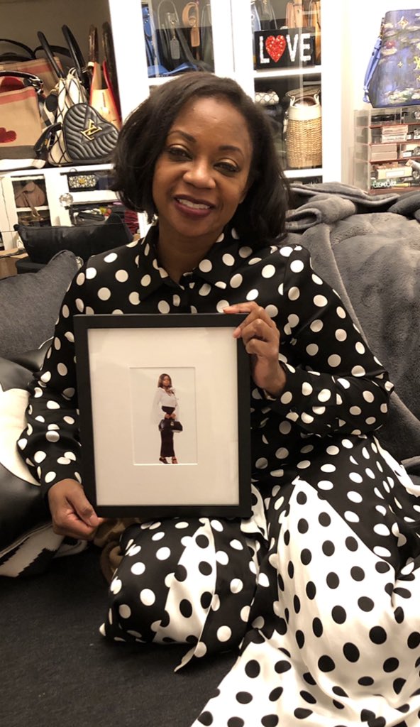lildocd's tweet photo. Thanks @amermedicalassn for the beautiful #Framebridge framed photo. It was an honor to participate in the #MembersMoveMedicine campaign and this gift will always remind me of my time as an #AMAAmbassador #MinorityAffairsSection #MAS https://t.co/UusjSbpqUE