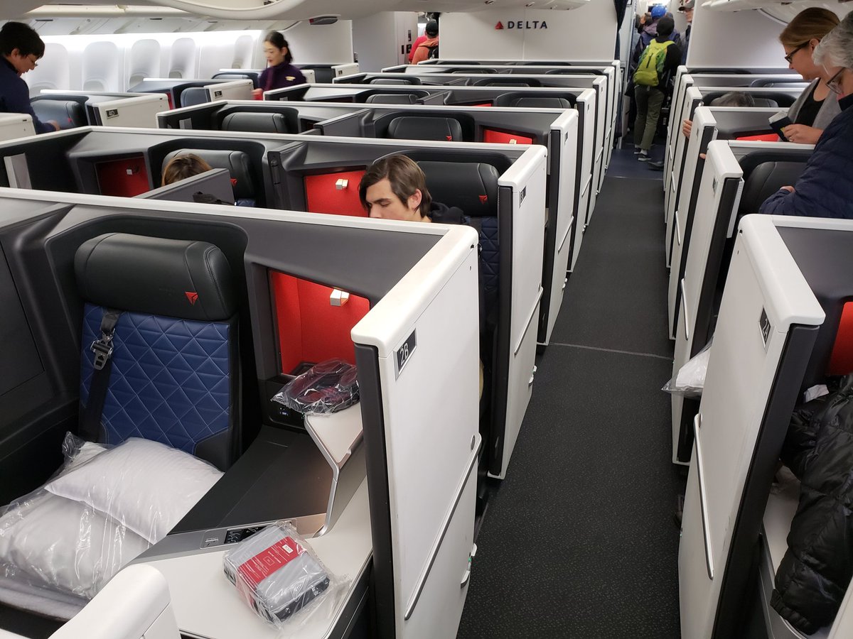 TripPlusTravel's tweet photo. My very first time flying @Delta @skyteam Delta One Suite on @Boeing 777-200ER!! Soooooooooooo exciting!! ^Randy #DeltaAirlines #deltaonesuite #skyteam #luxurytravel #lieflatseat #businessclass #avgeek #travelphoto #travelbloggers #tripplus https://t.co/KK1QqgnNJS