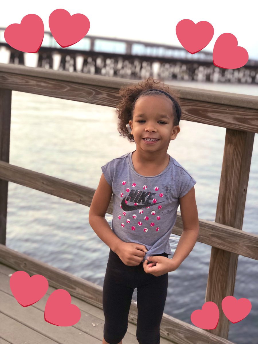 walkerburdick's tweet photo. Quick pose at the #bradentonriverwalk #happykid #rylen #burdick Thanks mom @shamekaburdick https://t.co/jvLjCdiZ2G