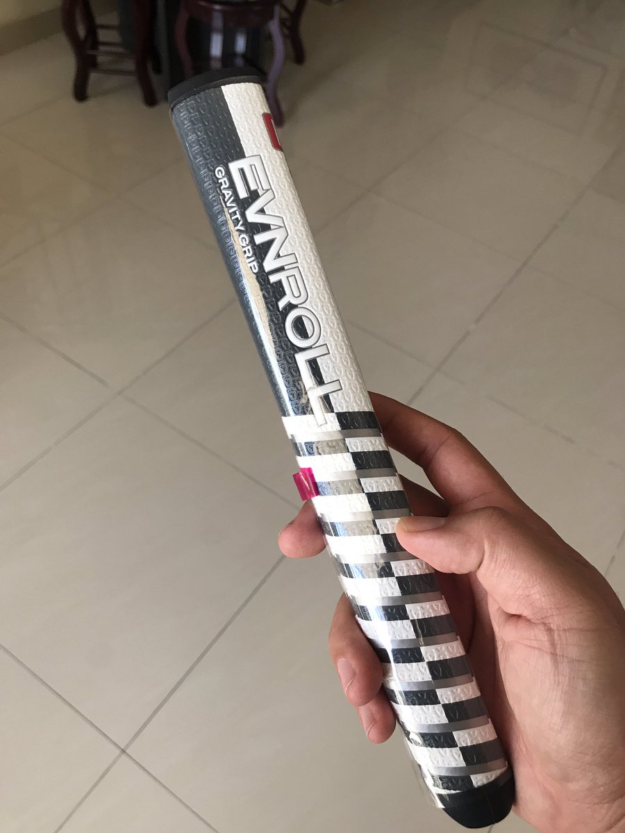 LibertyGolfMY's tweet photo. Sigh should I change to #GravityGrip @Evnroll @Evnroll_Canada Just love the #ER5 in #stealth mode. Got my #cheatstick right here https://t.co/8VHvNX0xhK
