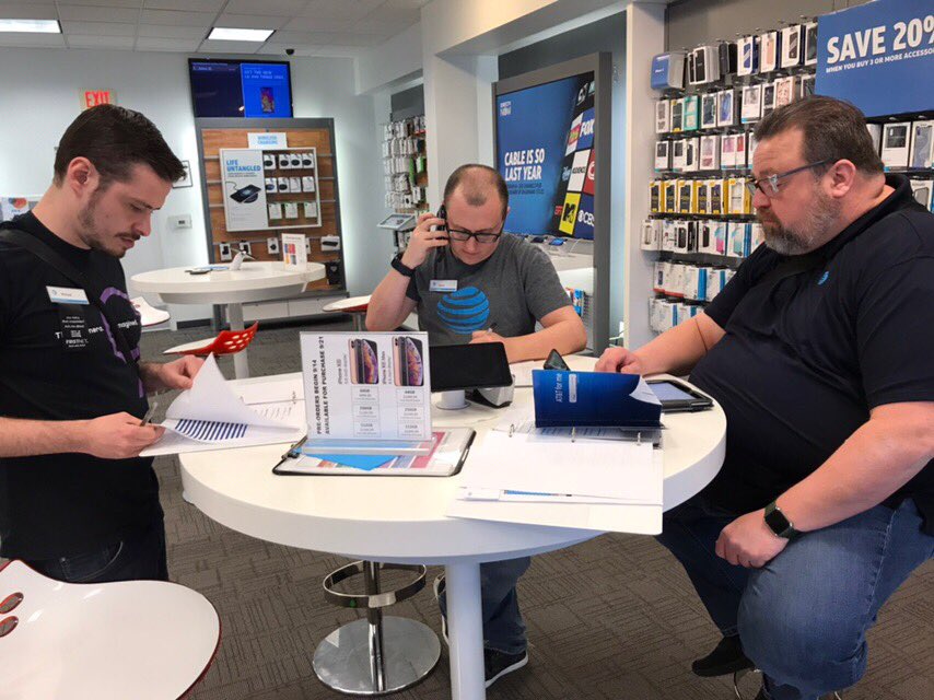 AtPortsmouth's tweet photo. Portsmouth Business/FirstNet Blitz day, appreciate these guys! Michael, Aaron &amp; Rich maximized a slow day and made UP calls! @aarondmcmanus @michaellyons @StasZ55 @SOH_Hankins @HobsonHaley @conniedmason @_Shelley_G @judy_cavalieri @emilywiper @Woody0709 https://t.co/qR5kbOINdQ