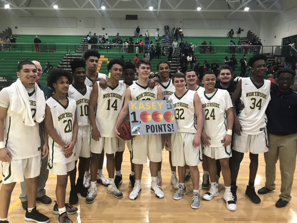 AMcClungTV's tweet photo. .@vikingsnhs defeat William Fleming 63-49! Also there was a big moment after the game, Vikings Kasey Draper (@kasey_draper_15) was honored for scoring his 1,000th point! @VikingSportsNHS https://t.co/mbfWWUHsVt