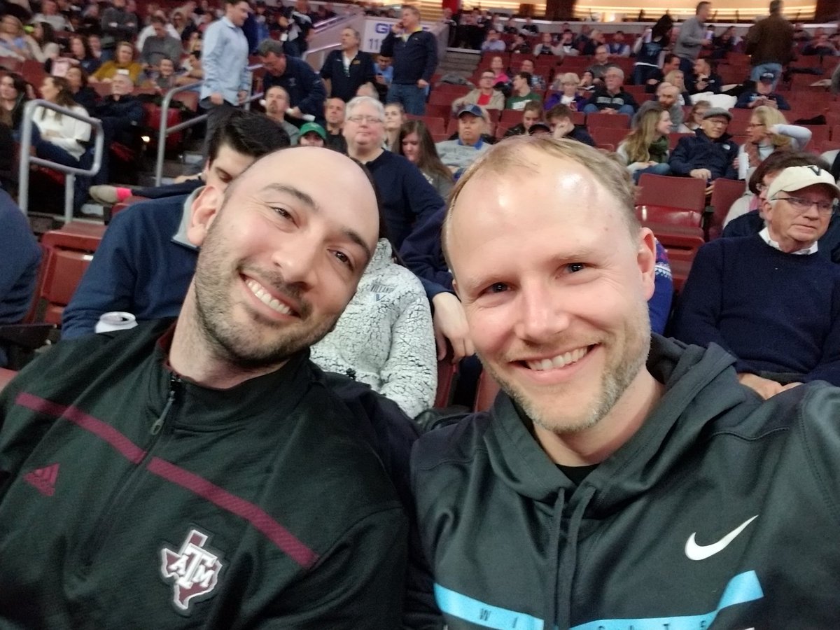 ErasmusKersting's tweet photo. Representing Villanova Economics!  #NOVAvsXavier https://t.co/KGfeF4ts80